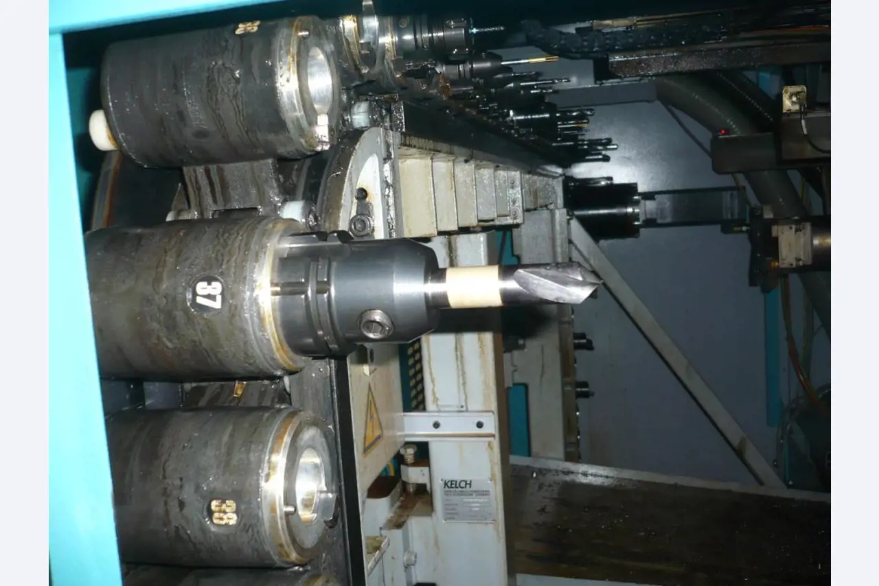 Tornos e fresadoras CNC, rectificadoras CNC, centros de maquinagem CNC-3