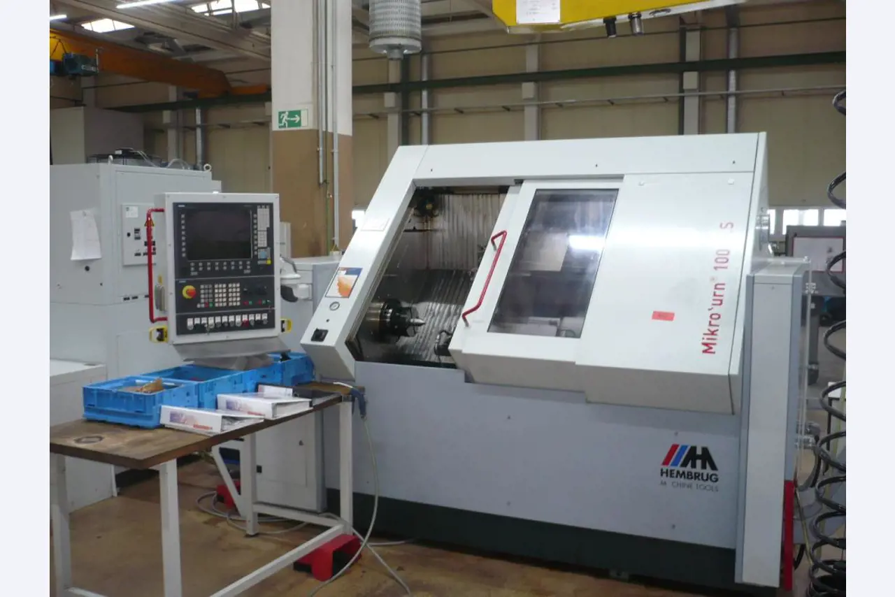 Tornos e fresadoras CNC, rectificadoras CNC, centros de maquinagem CNC-1
