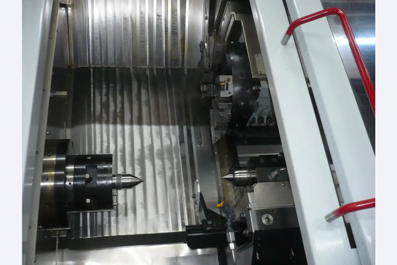 Tornos e fresadoras CNC, rectificadoras CNC, centros de maquinagem CNC-2