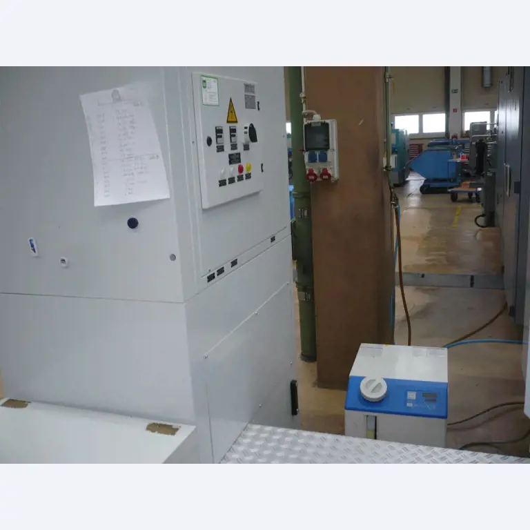 Tornos e fresadoras CNC, rectificadoras CNC, centros de maquinagem CNC-5