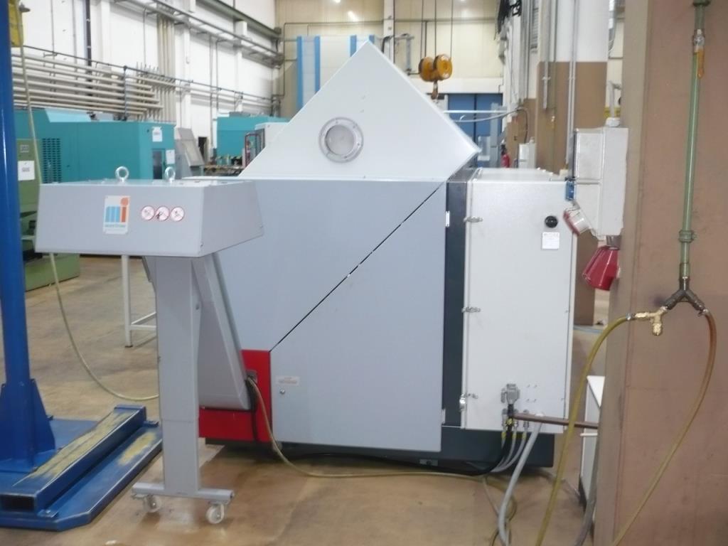 Tornos e fresadoras CNC, rectificadoras CNC, centros de maquinagem CNC-6