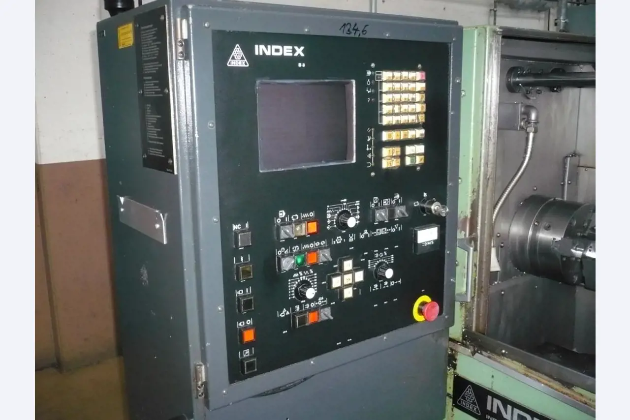 Tornos e fresadoras CNC, rectificadoras CNC, centros de maquinagem CNC-3