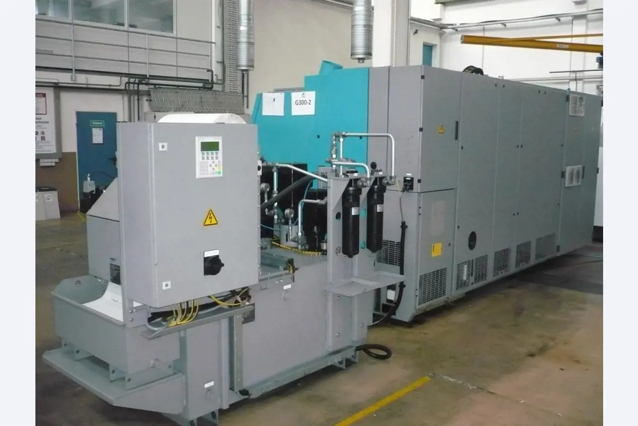 Tornos e fresadoras CNC, rectificadoras CNC, centros de maquinagem CNC-5