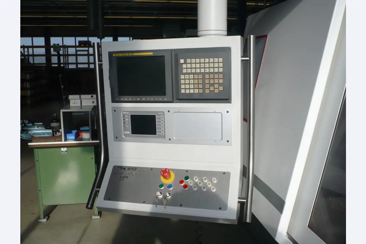 Tornos e fresadoras CNC, rectificadoras CNC, centros de maquinagem CNC-3