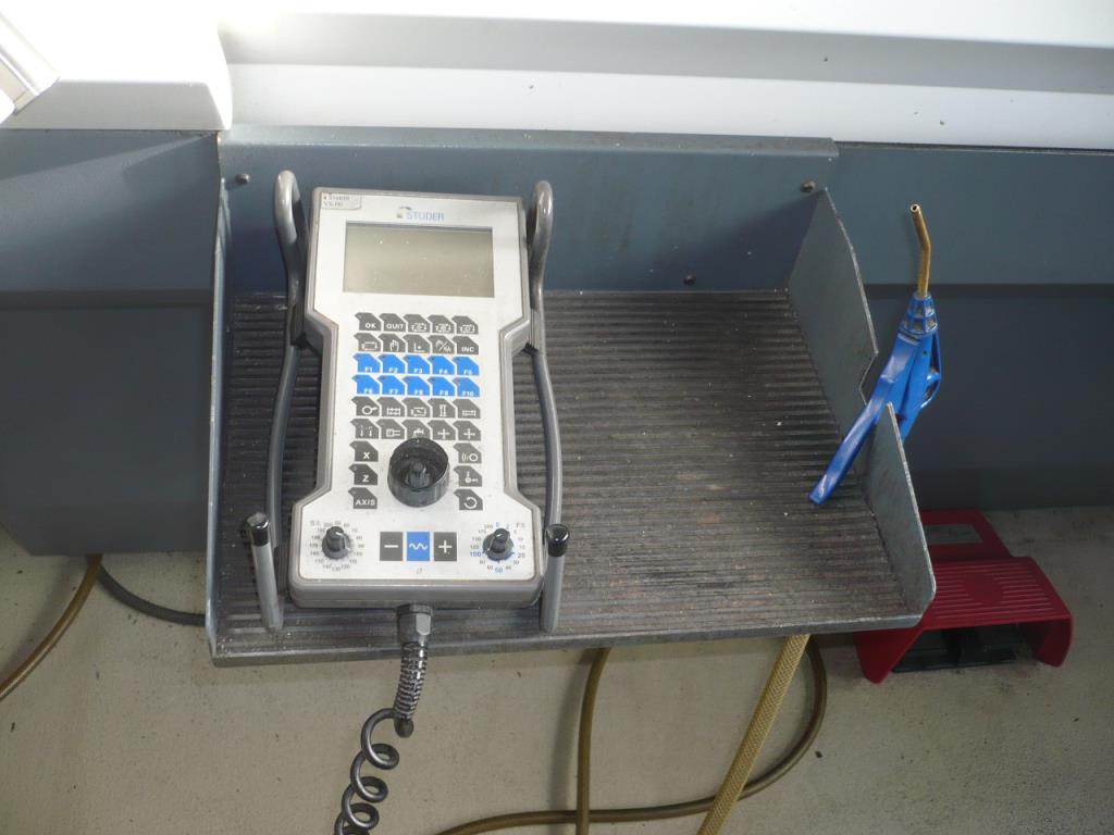 Tornos e fresadoras CNC, rectificadoras CNC, centros de maquinagem CNC-4