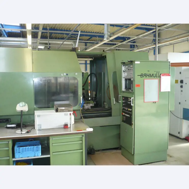 Tornos e fresadoras CNC, rectificadoras CNC, centros de maquinagem CNC-1