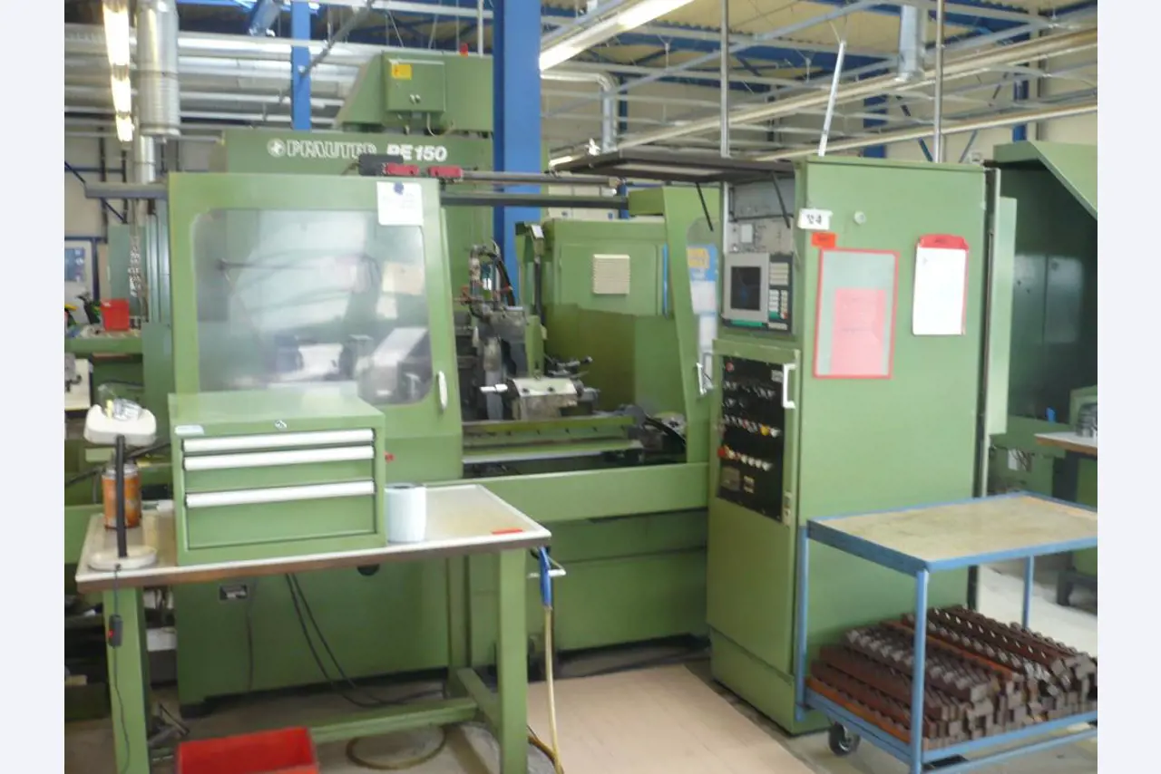 Tornos e fresadoras CNC, rectificadoras CNC, centros de maquinagem CNC-1