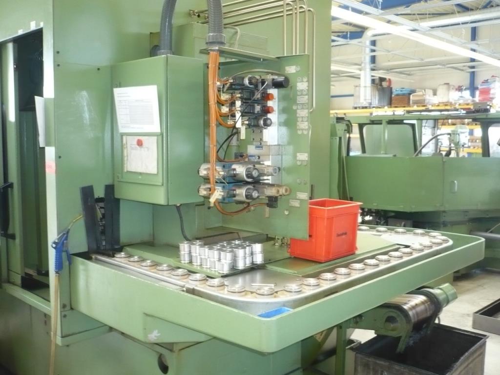 Tornos e fresadoras CNC, rectificadoras CNC, centros de maquinagem CNC-4