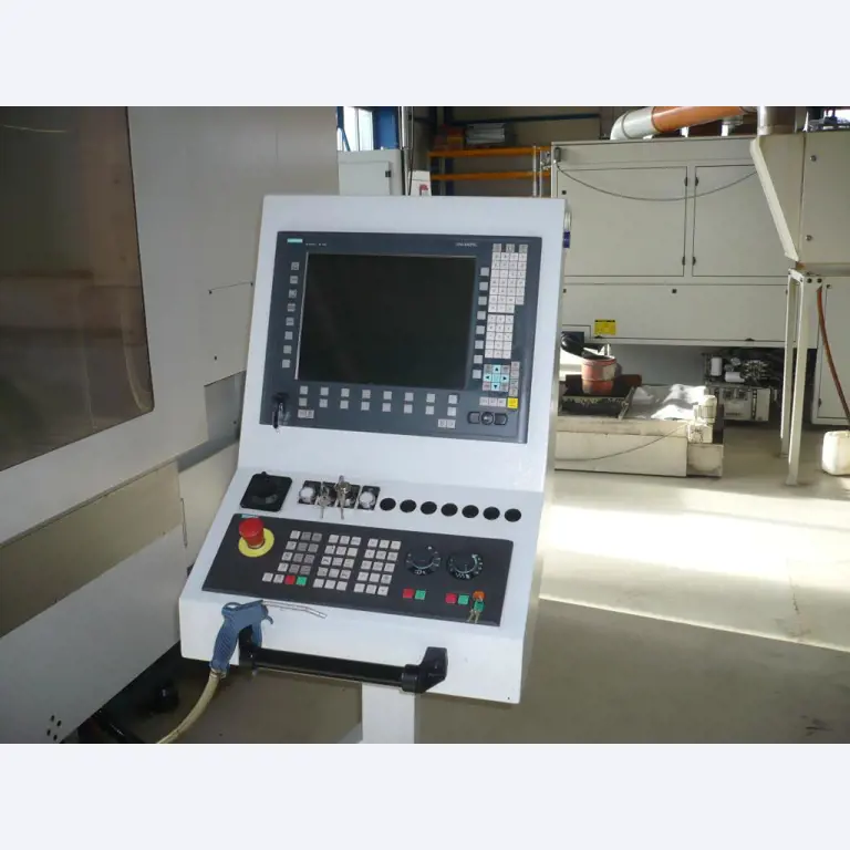 Tornos e fresadoras CNC, rectificadoras CNC, centros de maquinagem CNC-3