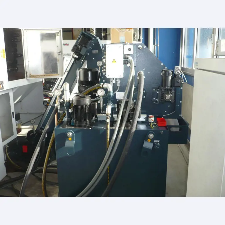 Tornos e fresadoras CNC, rectificadoras CNC, centros de maquinagem CNC-6