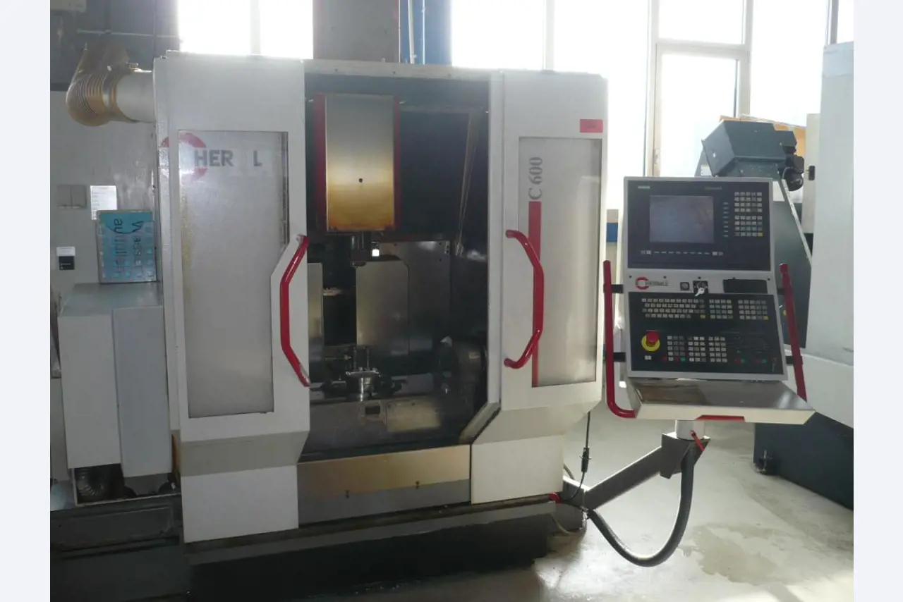 Tornos e fresadoras CNC, rectificadoras CNC, centros de maquinagem CNC-1