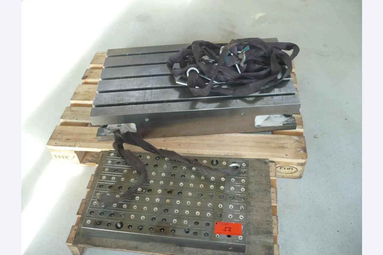 Tornos e fresadoras CNC, rectificadoras CNC, centros de maquinagem CNC-5