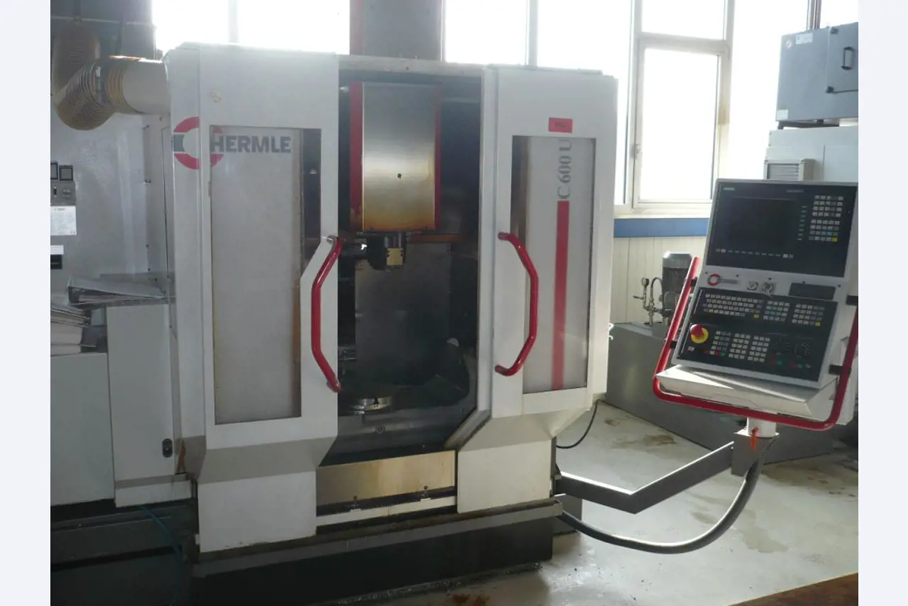 Tornos e fresadoras CNC, rectificadoras CNC, centros de maquinagem CNC-1