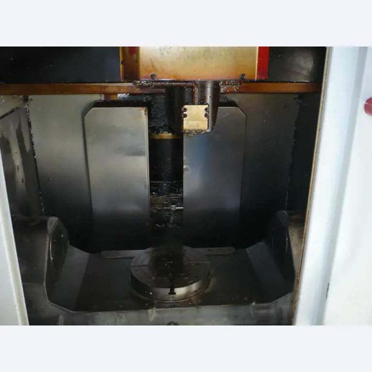 Tornos e fresadoras CNC, rectificadoras CNC, centros de maquinagem CNC-2