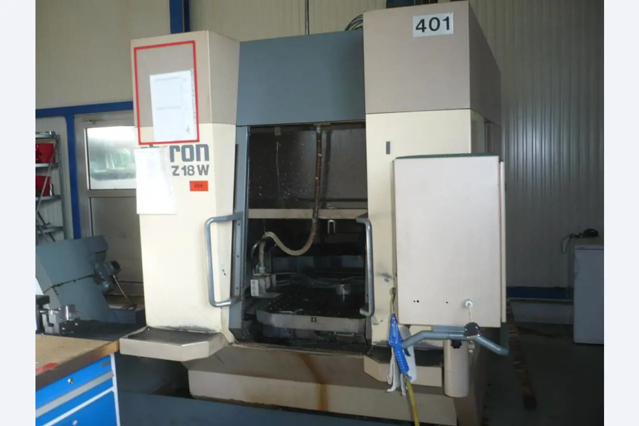 Tornos e fresadoras CNC, rectificadoras CNC, centros de maquinagem CNC-1