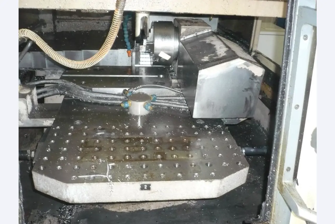 Tornos e fresadoras CNC, rectificadoras CNC, centros de maquinagem CNC-2