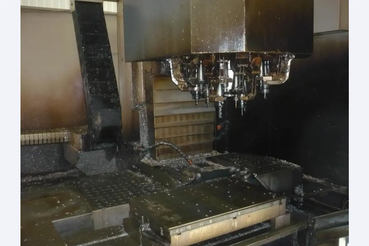 Tornos e fresadoras CNC, rectificadoras CNC, centros de maquinagem CNC-2