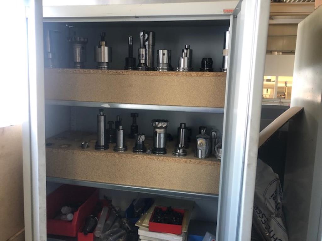 Tornos e fresadoras CNC, rectificadoras CNC, centros de maquinagem CNC-1