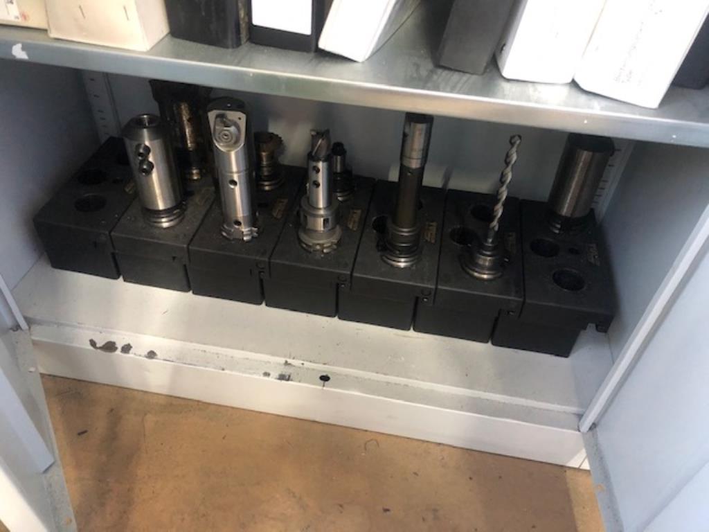 Tornos e fresadoras CNC, rectificadoras CNC, centros de maquinagem CNC-2