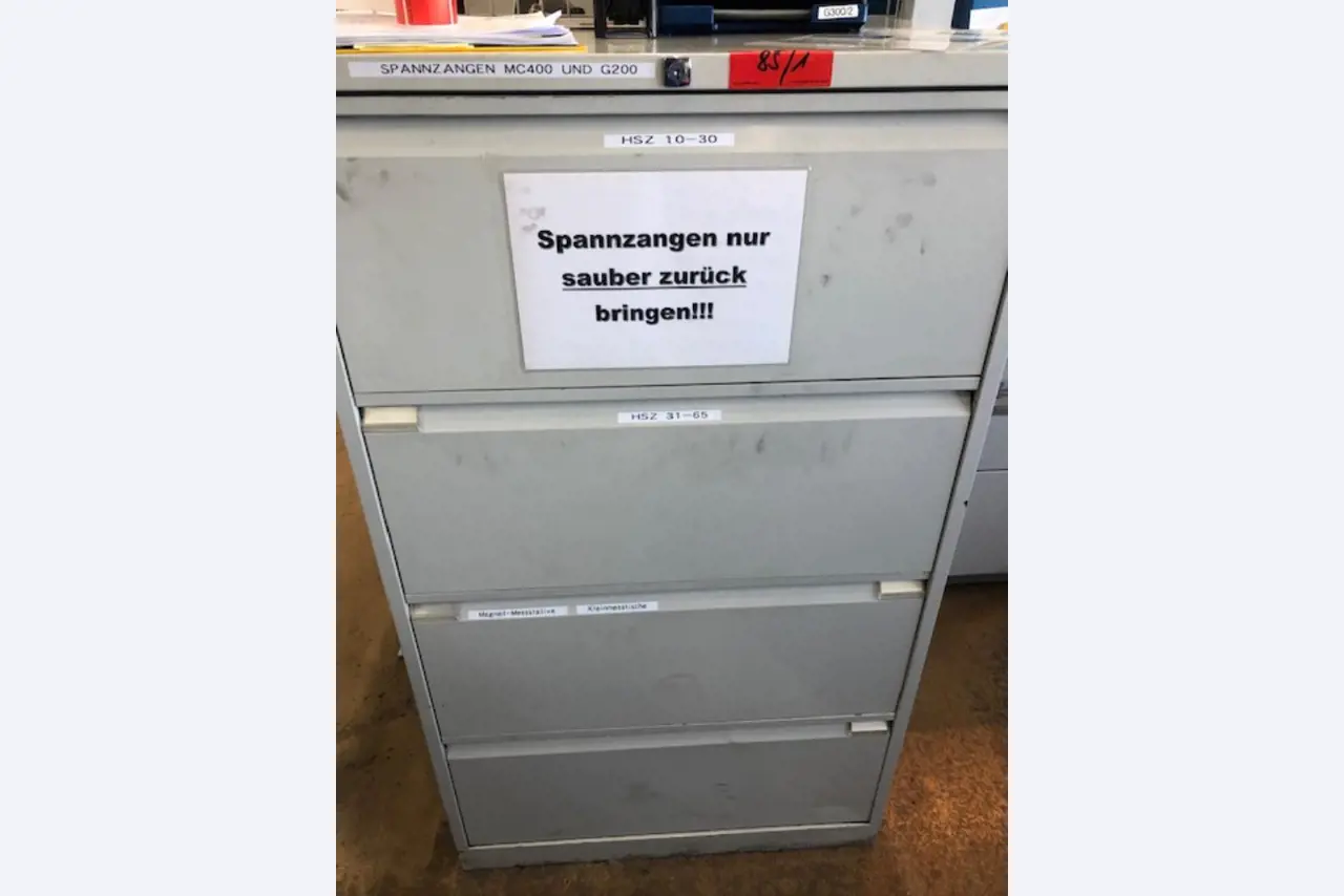 Tornos e fresadoras CNC, rectificadoras CNC, centros de maquinagem CNC-1