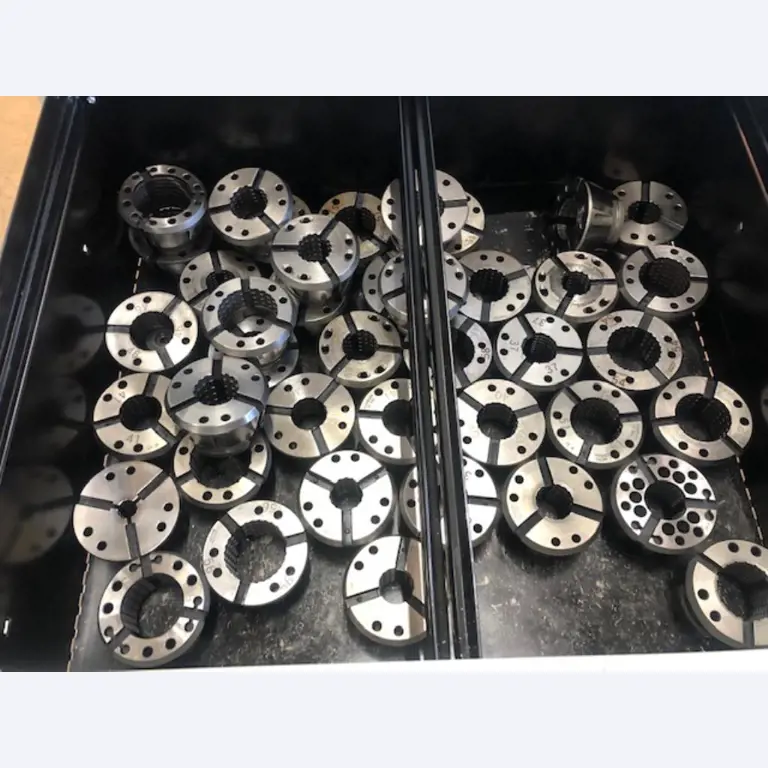 Tornos e fresadoras CNC, rectificadoras CNC, centros de maquinagem CNC-2