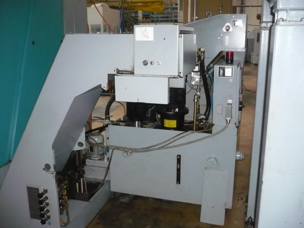 Tornos e fresadoras CNC, rectificadoras CNC, centros de maquinagem CNC-5