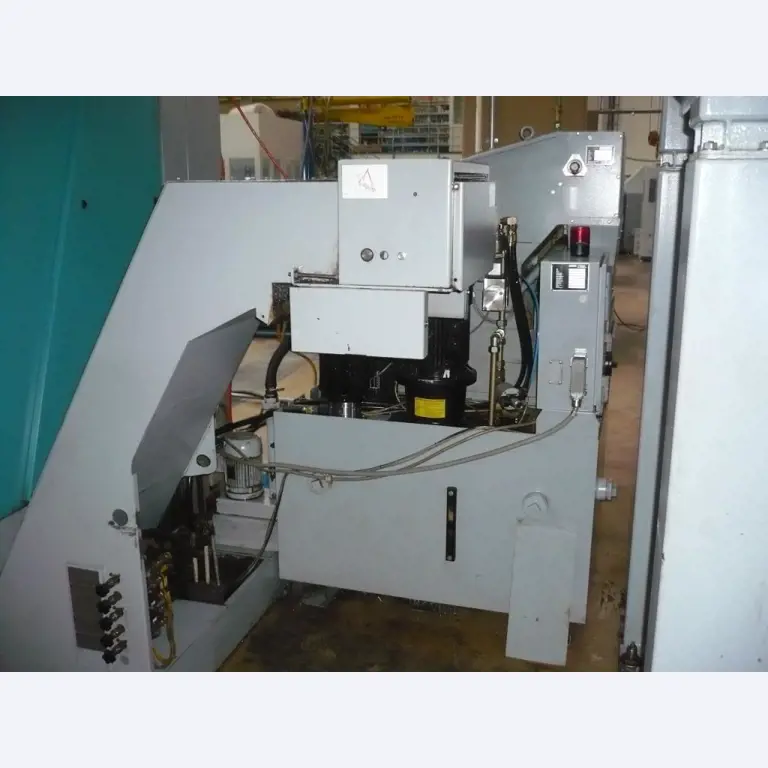 Tornos e fresadoras CNC, rectificadoras CNC, centros de maquinagem CNC-5