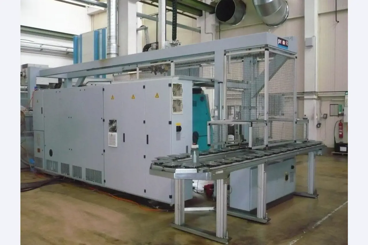 Tornos e fresadoras CNC, rectificadoras CNC, centros de maquinagem CNC-7