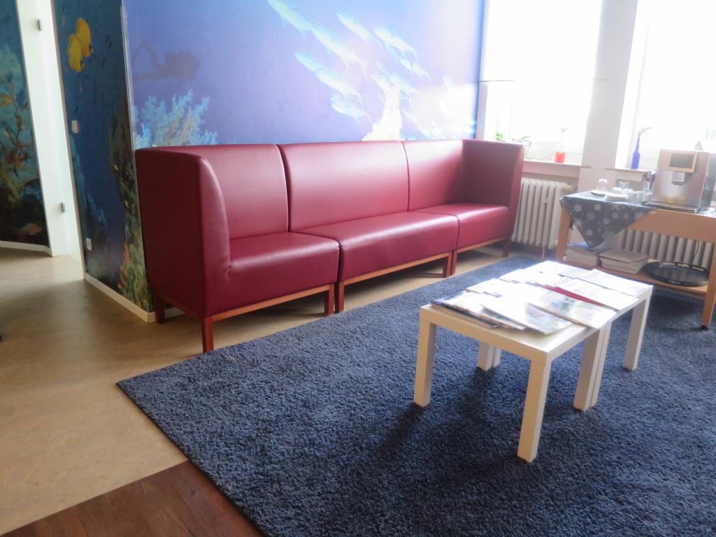 
technical installations as well as operating and business equipment in the field of diving and overpressure medicine<br>-1