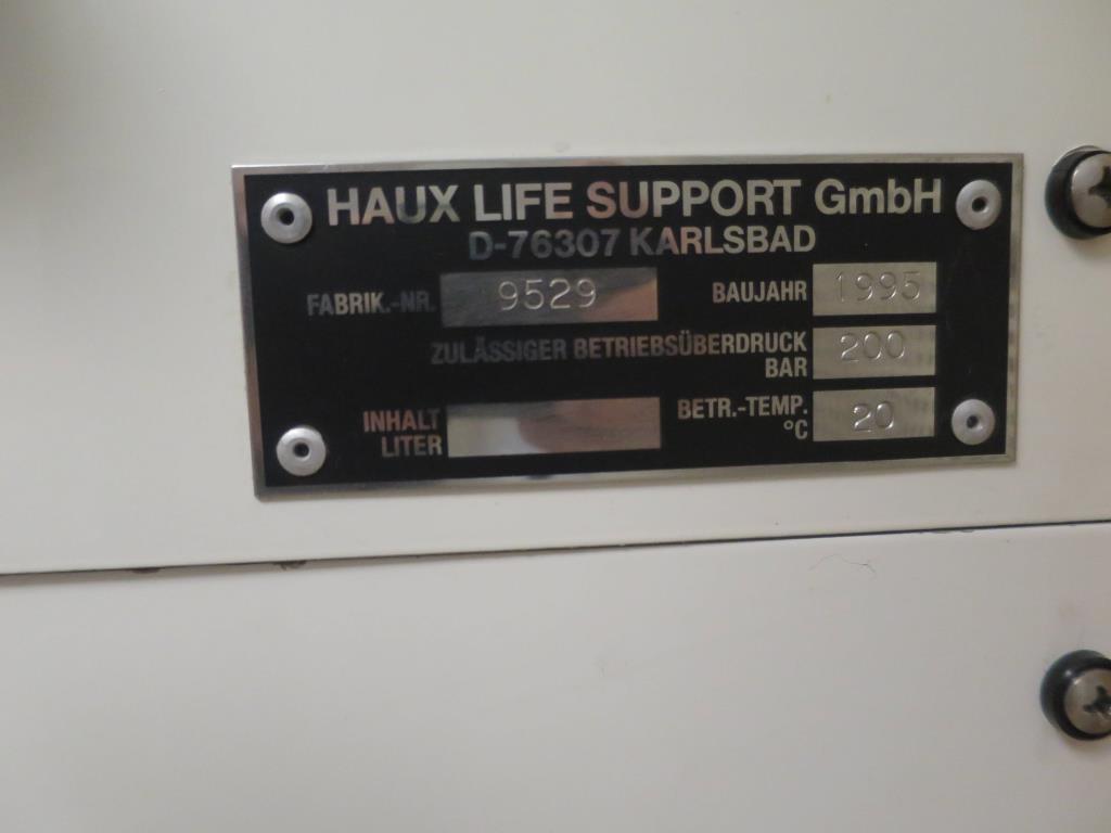 
technical installations as well as operating and business equipment in the field of diving and overpressure medicine<br>-11