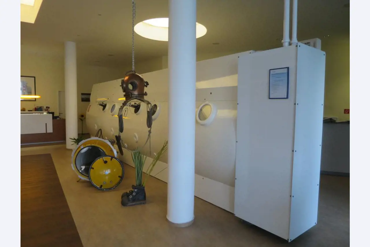 technische Anlagen sowie Betriebs- und Geschäftsausstattung aus dem Bereich Tauch- und Überdruckmedizin<br>-2