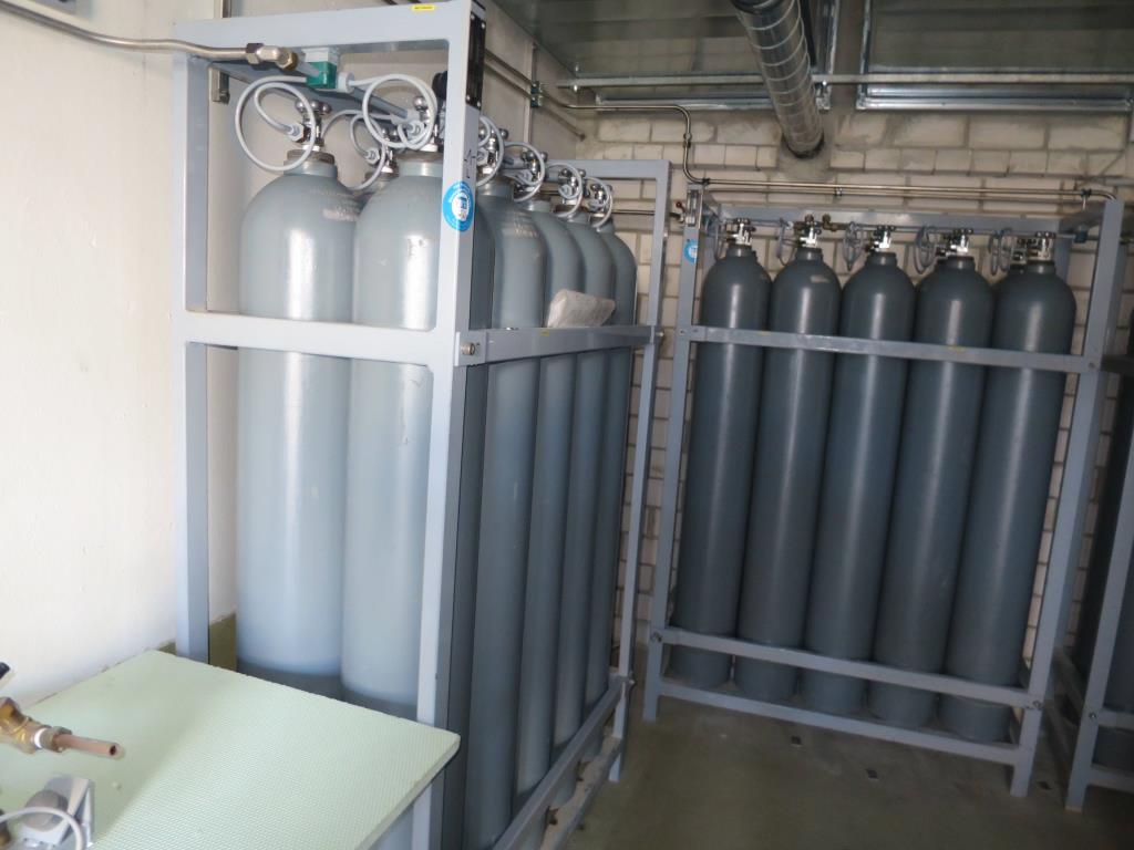 
technical installations as well as operating and business equipment in the field of diving and overpressure medicine<br>-5