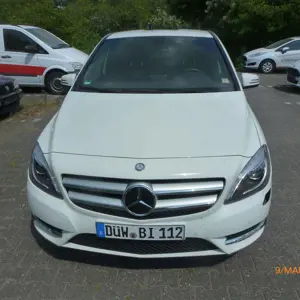 Car - pick-up date by arrangement Mercedes-Benz B 200