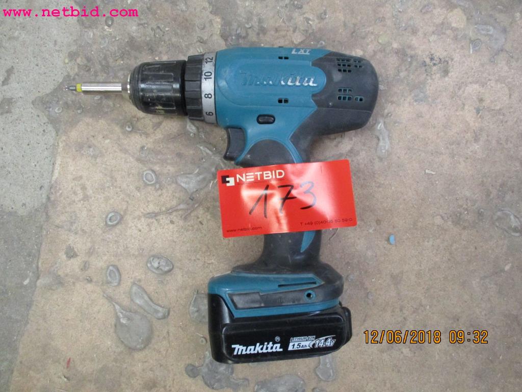 
Equipement industriel et commercial <br>d'un fabricant de meubles-2