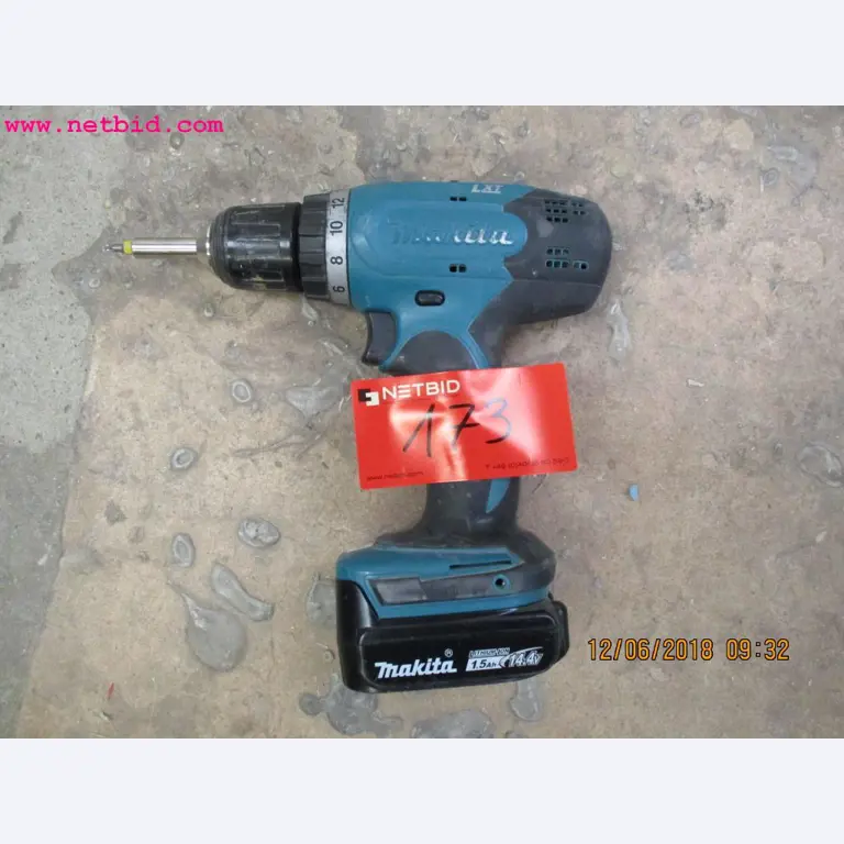 Equipement industriel et commercial <br>d'un fabricant de meubles-2