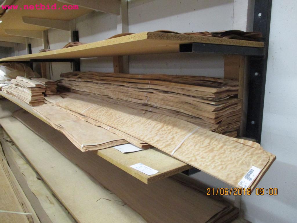 
Equipamento operacional e de escritório <br>de um fabricante de móveis-11