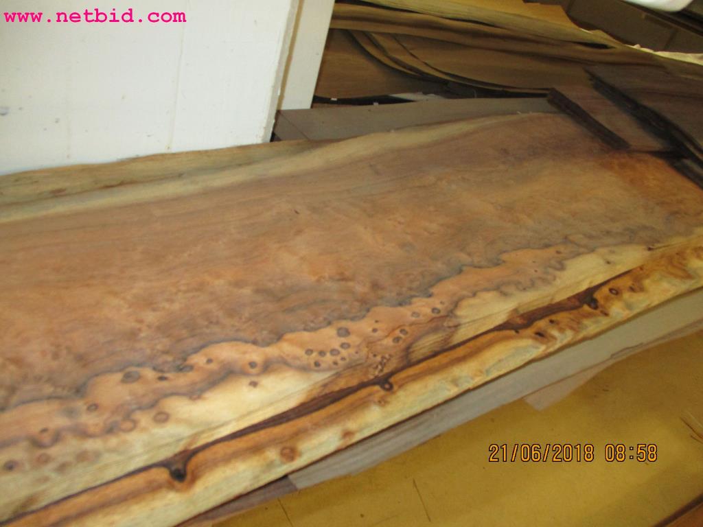 
Equipamento operacional e de escritório <br>de um fabricante de móveis-4