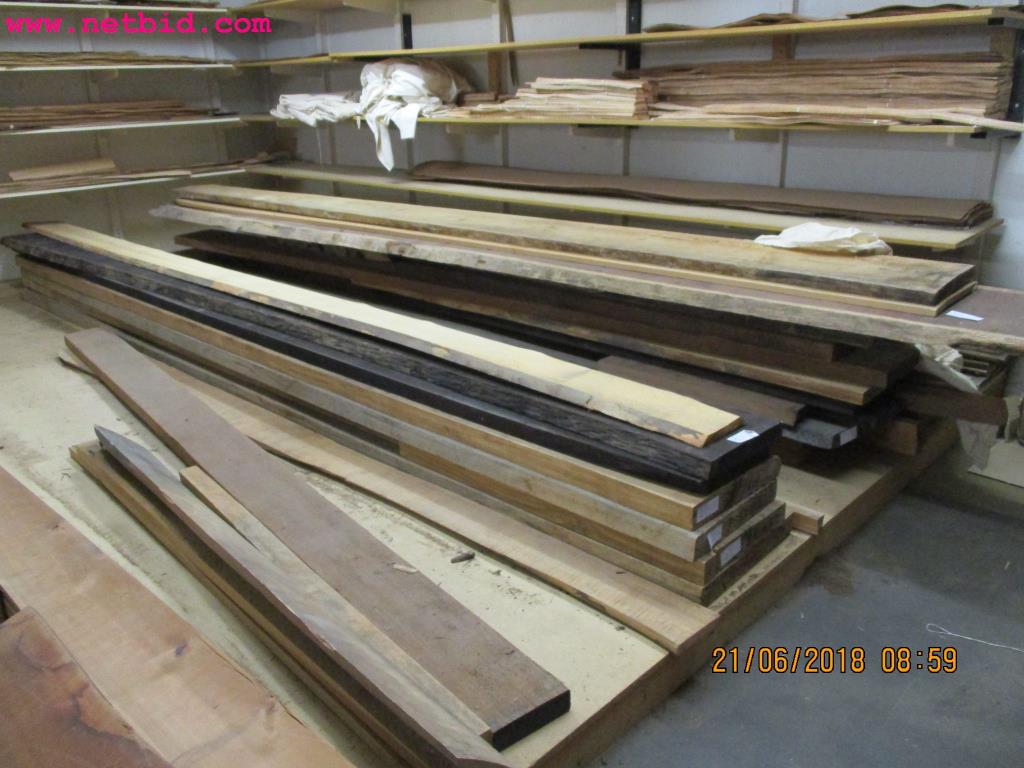 
Equipamento operacional e de escritório <br>de um fabricante de móveis-8