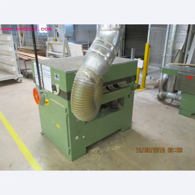 Equipamento operacional e de escritório <br>de um fabricante de móveis-2