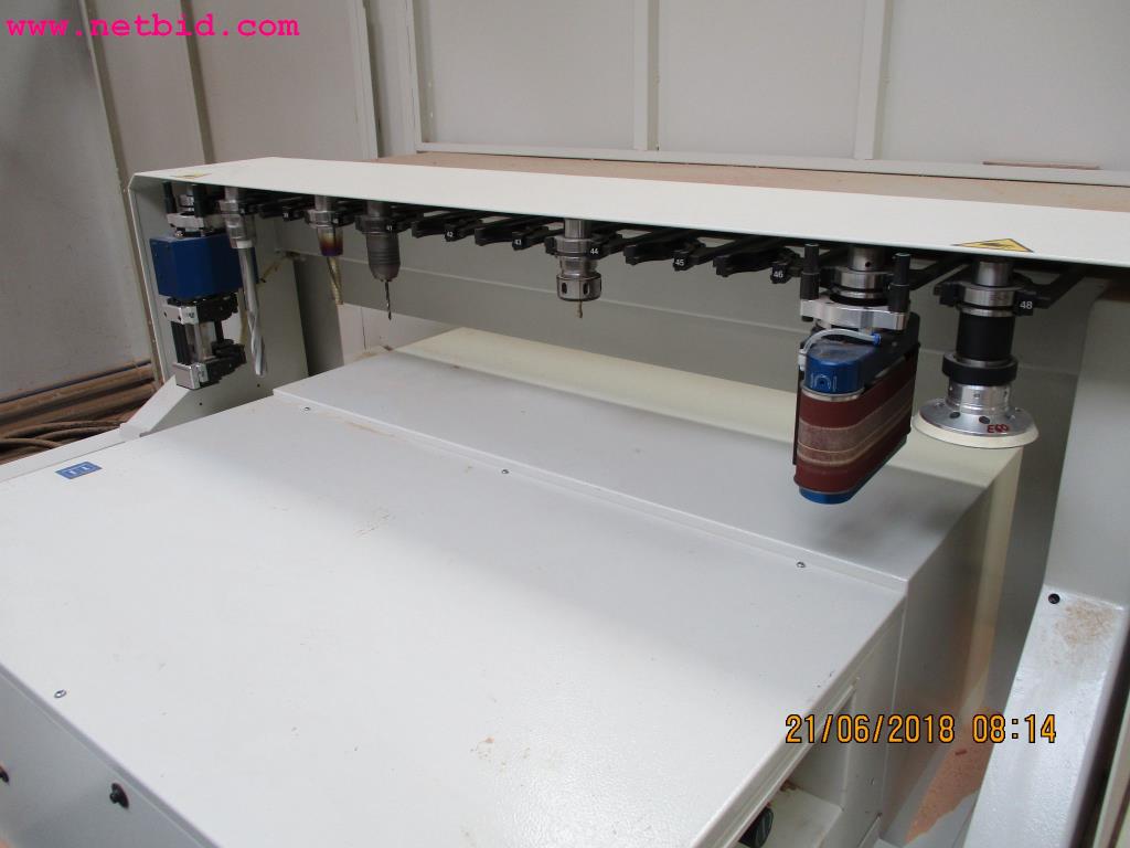 
Equipamento operacional e de escritório <br>de um fabricante de móveis-10