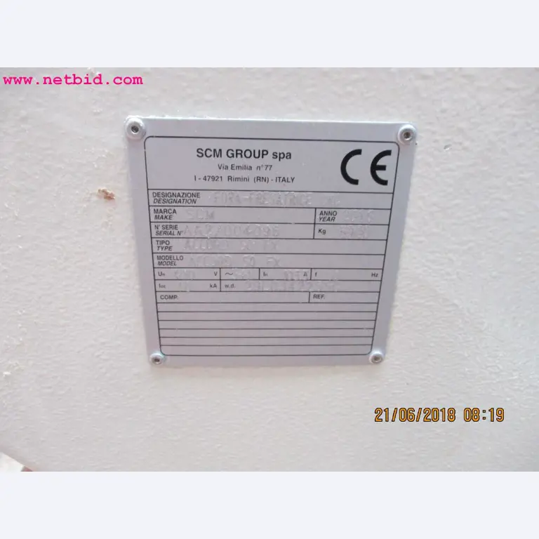 Equipamento operacional e de escritório <br>de um fabricante de móveis-17