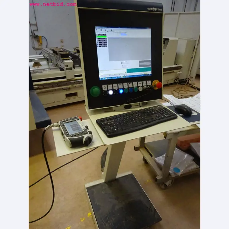 Equipamento operacional e de escritório <br>de um fabricante de móveis-5