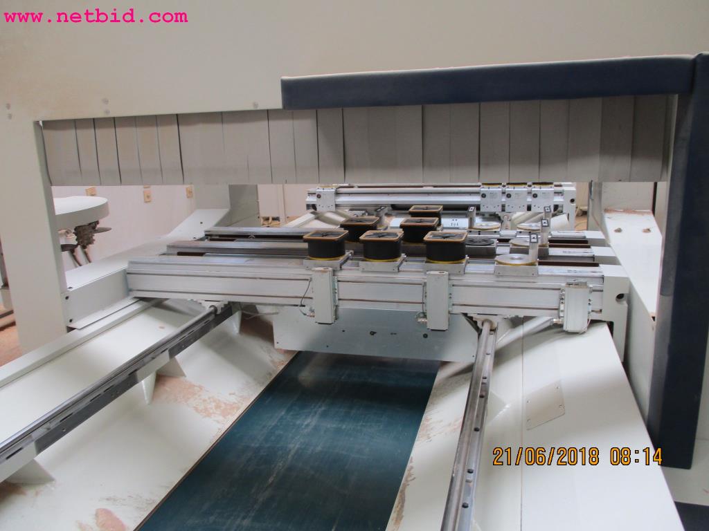 
Equipamento operacional e de escritório <br>de um fabricante de móveis-8