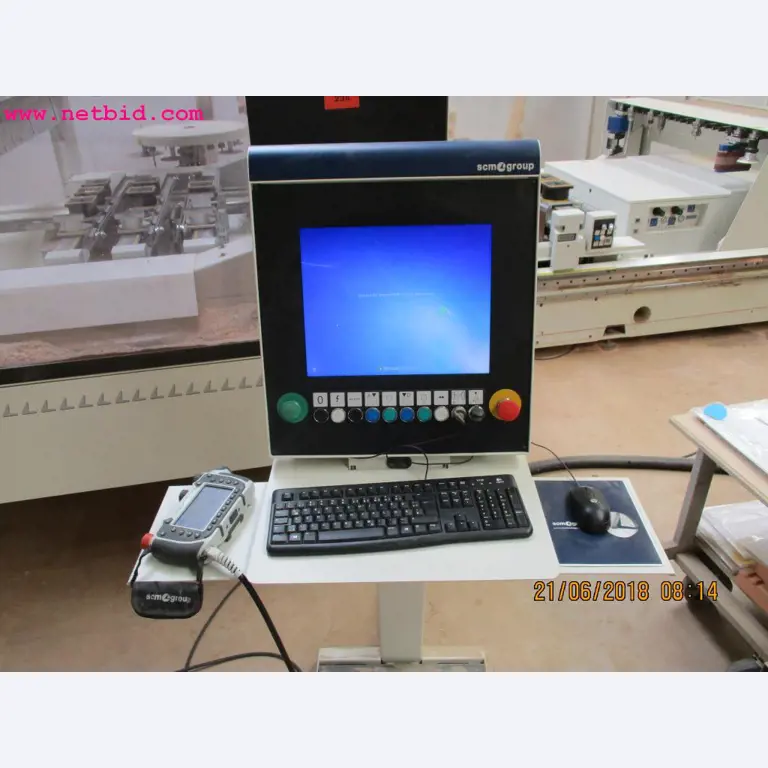 Equipamento operacional e de escritório <br>de um fabricante de móveis-9