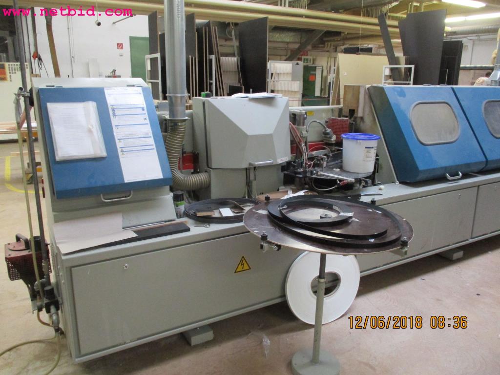 
Equipamento operacional e de escritório <br>de um fabricante de móveis-3