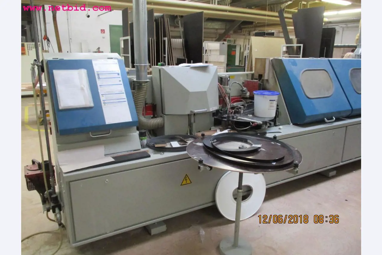 Equipamento operacional e de escritório <br>de um fabricante de móveis-3