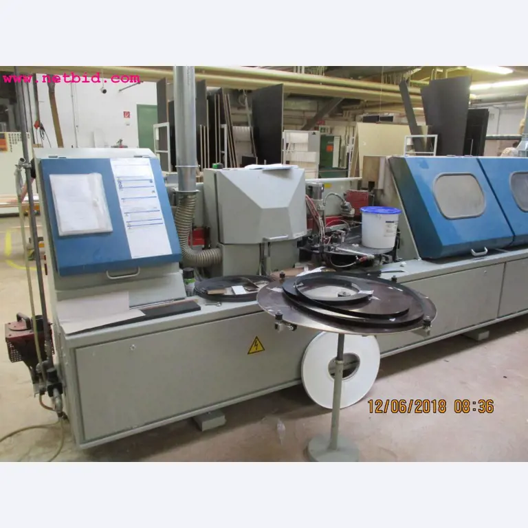 Equipamento operacional e de escritório <br>de um fabricante de móveis-3