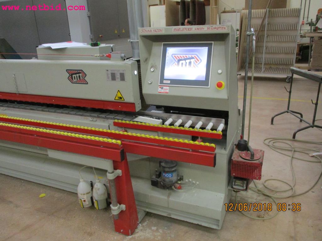 
Equipamento operacional e de escritório <br>de um fabricante de móveis-4