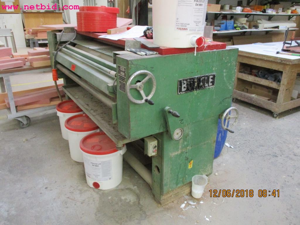 
Equipamento operacional e de escritório <br>de um fabricante de móveis-1