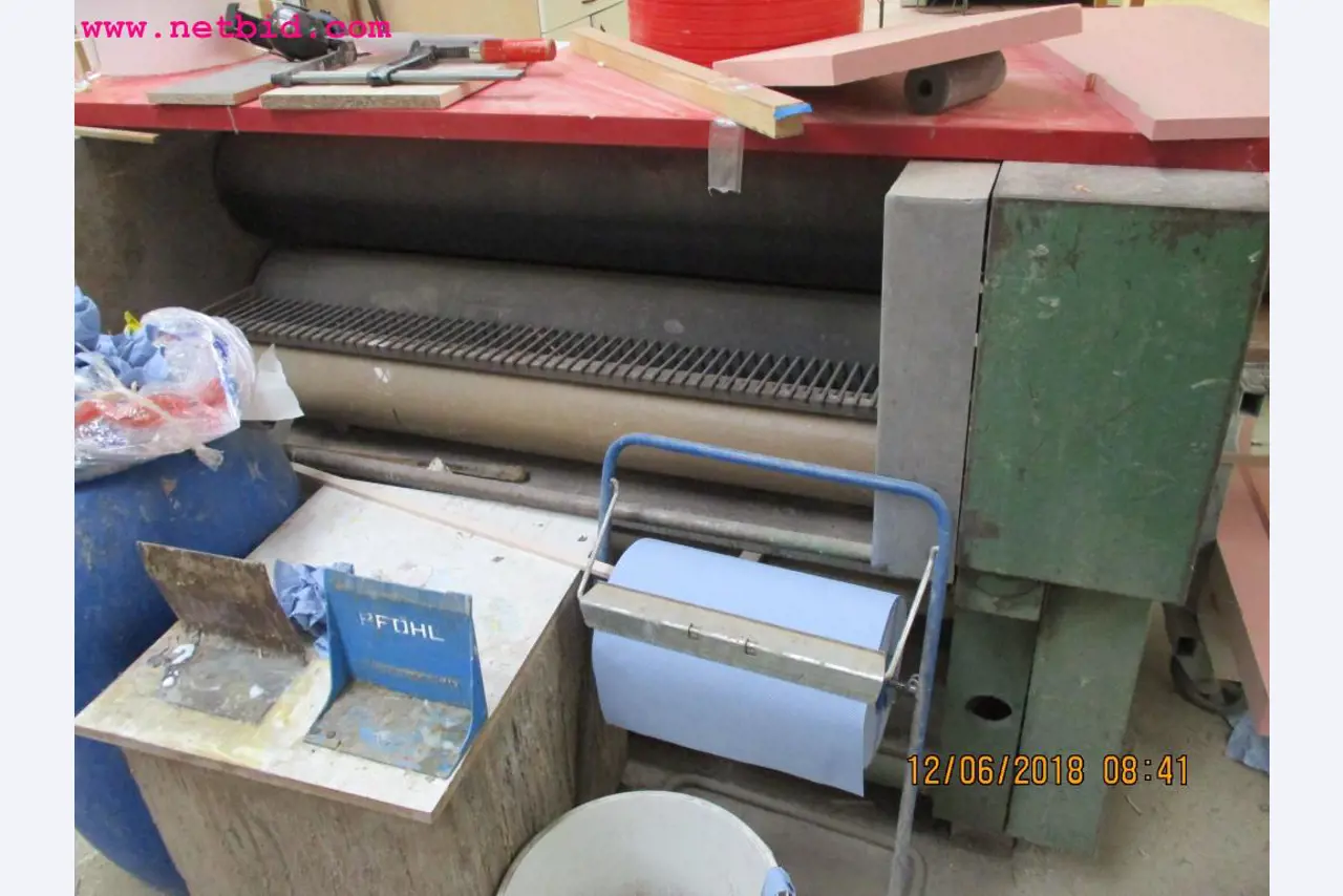 Equipamento operacional e de escritório <br>de um fabricante de móveis-2